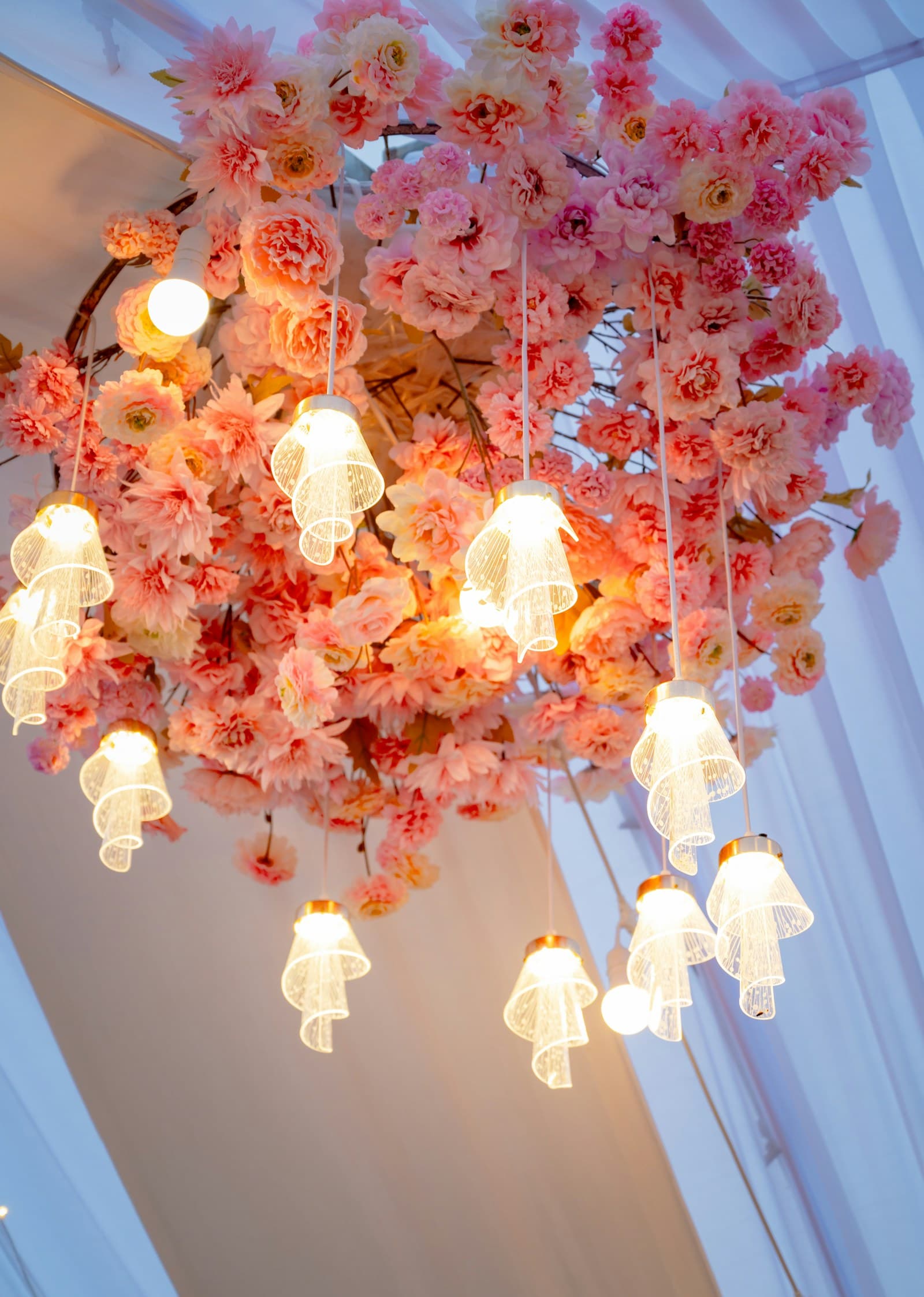 Décor de mariage : Flying flowers